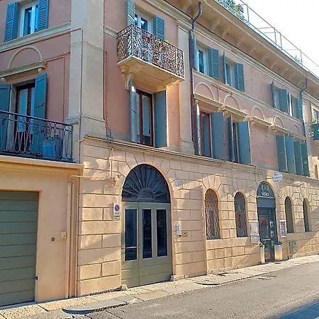 فندق مبيت وإفطار Ponte Manin 4*